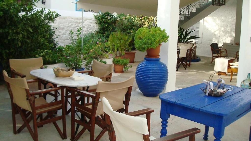 Douskos Uptown Living Hotel Hidra Exterior foto